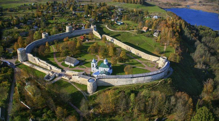 Изборск